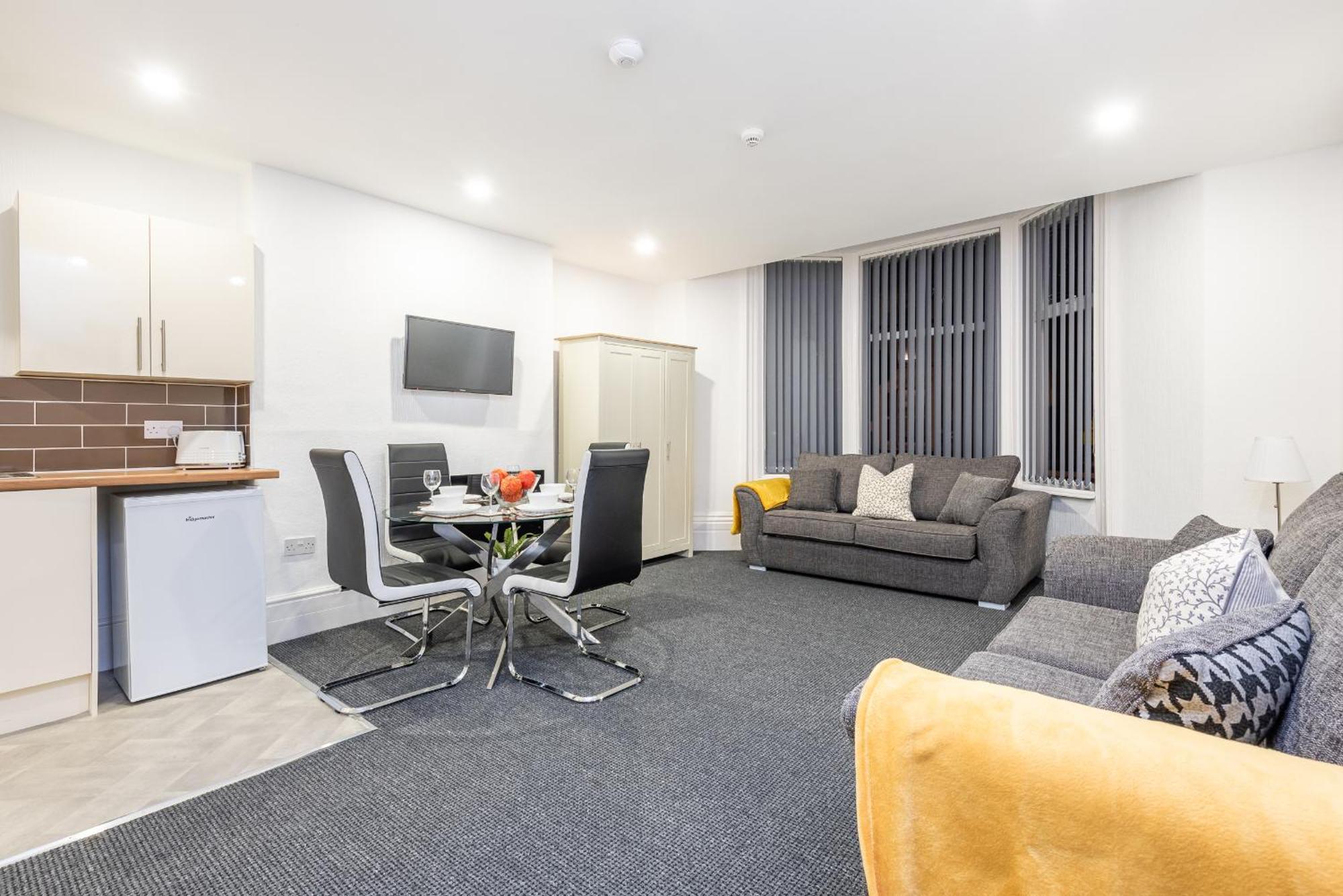בלקפול Velvet Coaster Apartments מראה חיצוני תמונה